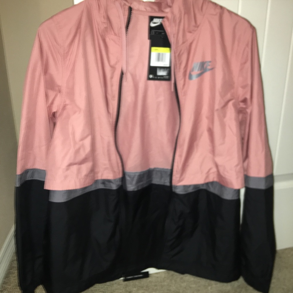 Women's Anorak Nike Jacket ( Brand New)